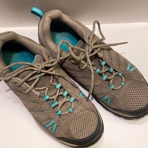 COPY - Columbia tech lite woman’s 10 hiking shoes